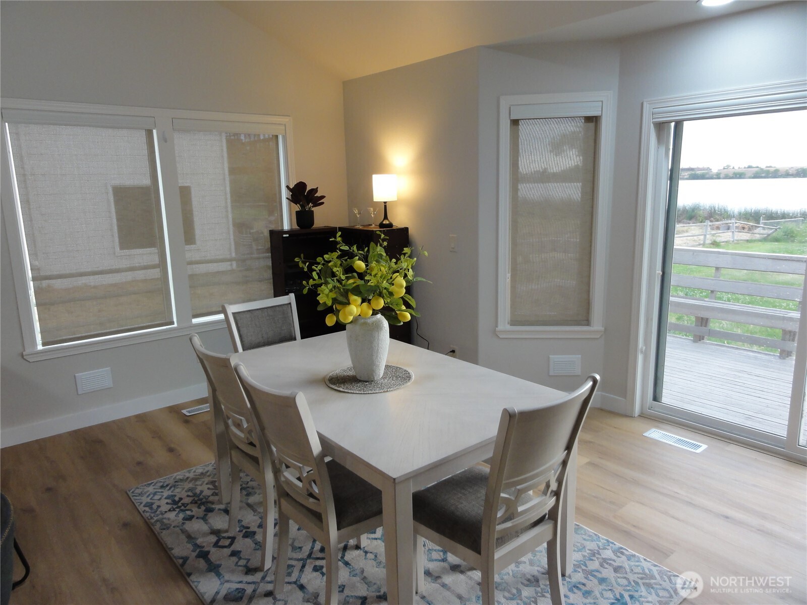 3862 Shorecrest Drive Property Photo 7