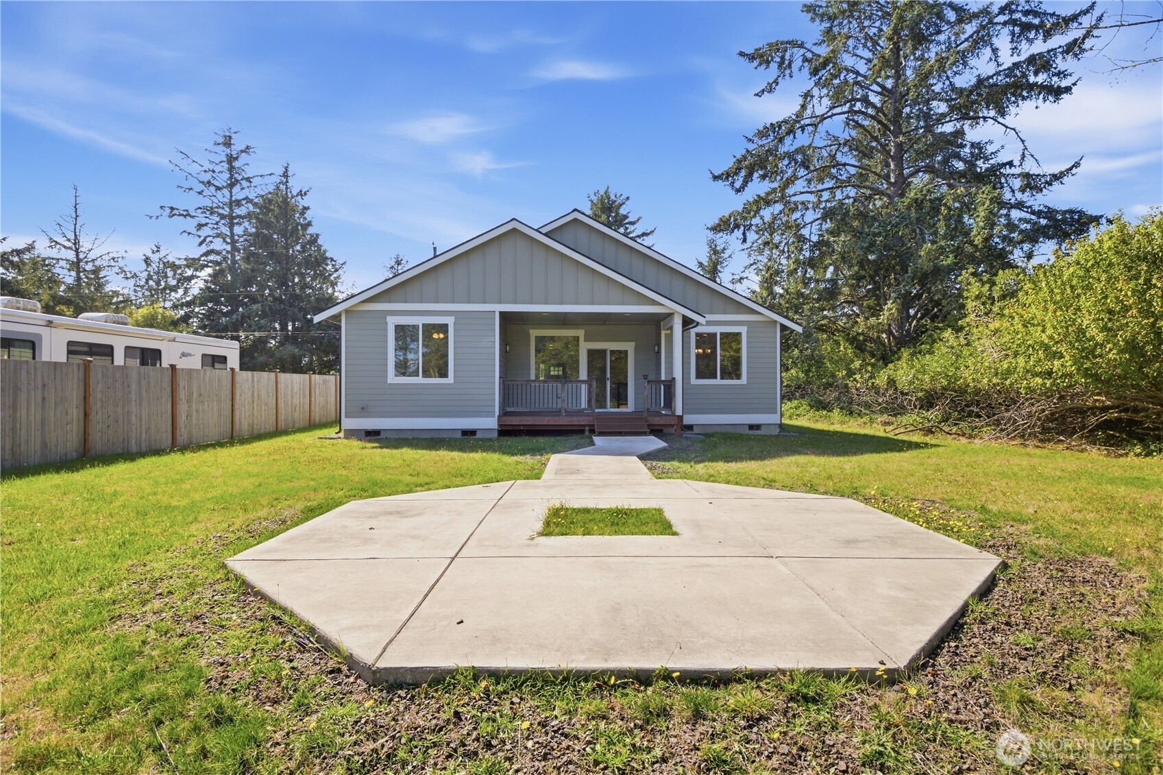 508 Makah Avenue Property Photo 14