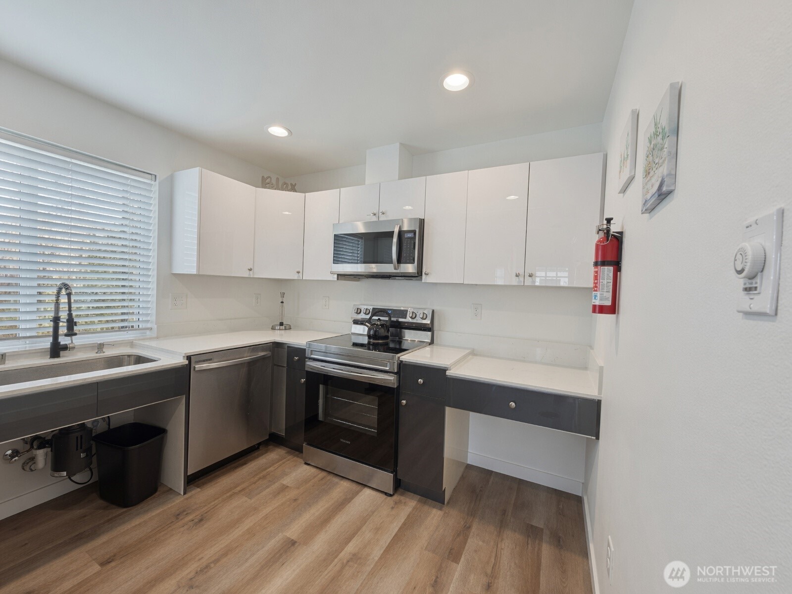 890 Magellan Avenue 5 Property Photo 4