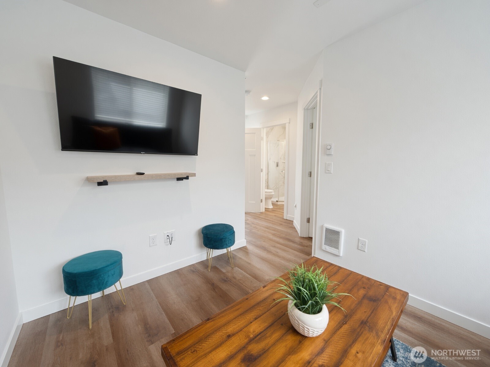 890 Magellan Avenue 5 Property Photo 9
