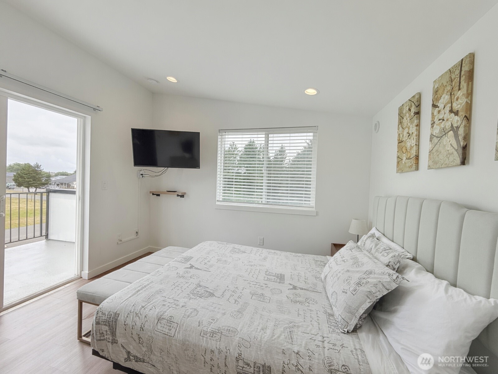 890 Magellan Avenue 5 Property Photo 15