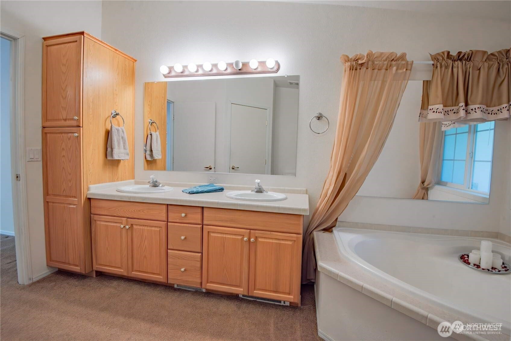 70 N Fairway Drive Property Photo 17