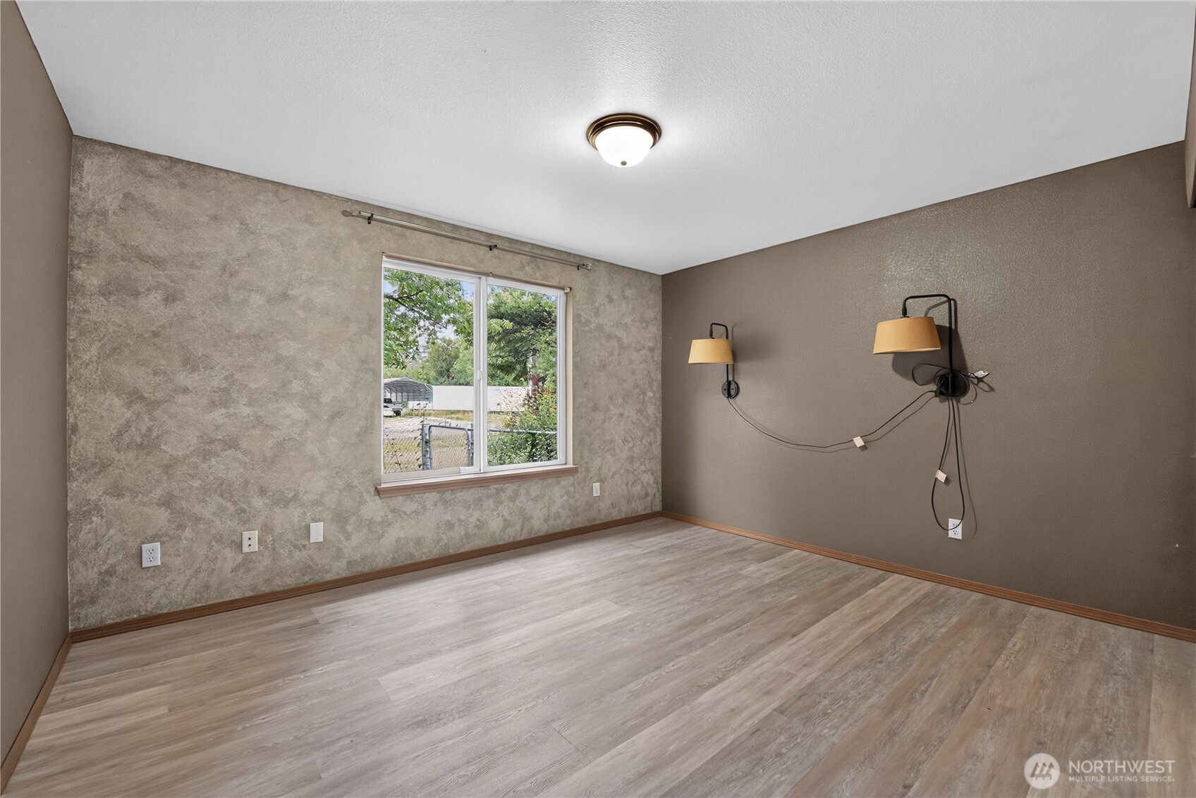 21819 31st Avenue Property Photo 18