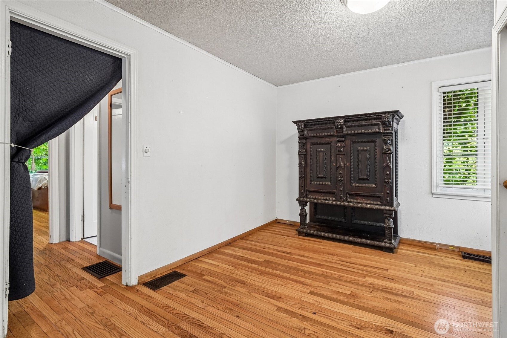 8555 30th Avenue Property Photo 11