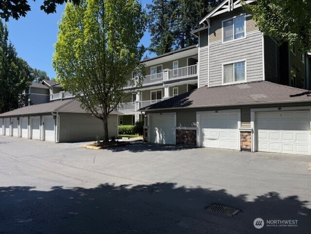 12712 Admiralty Way D303 Property Photo 9