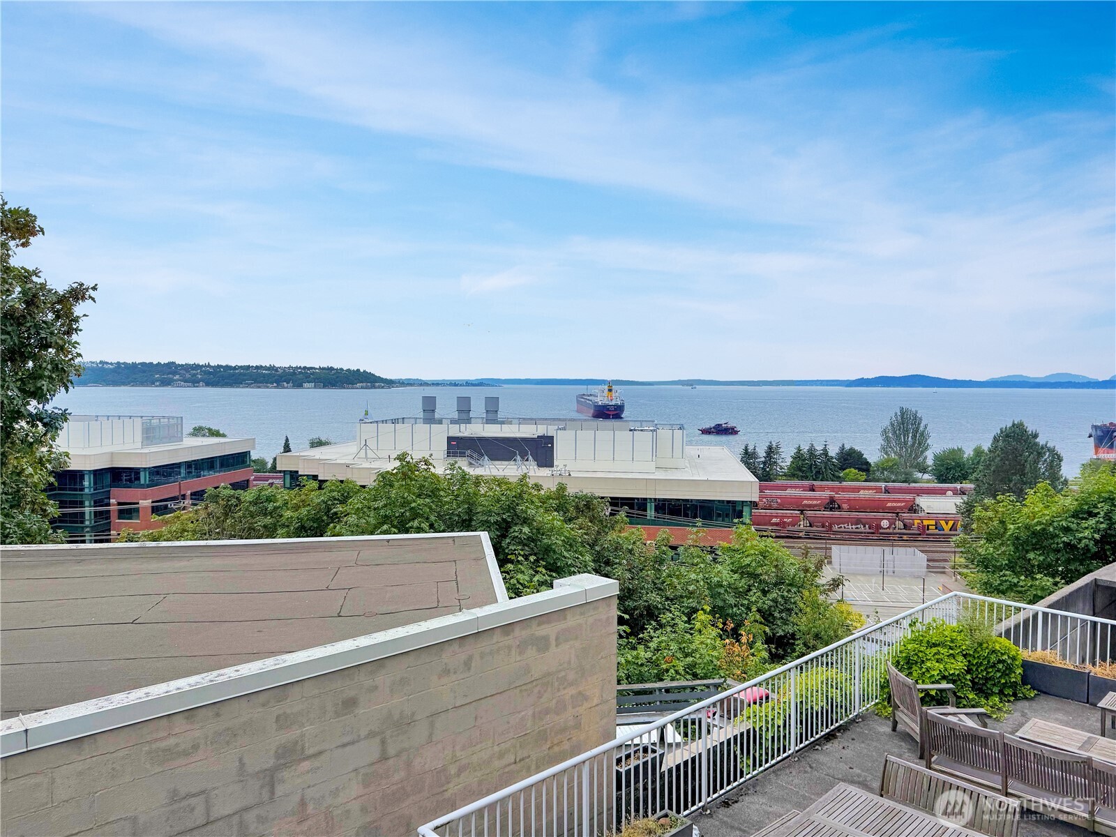 521 5th Avenue 201 Property Photo 1