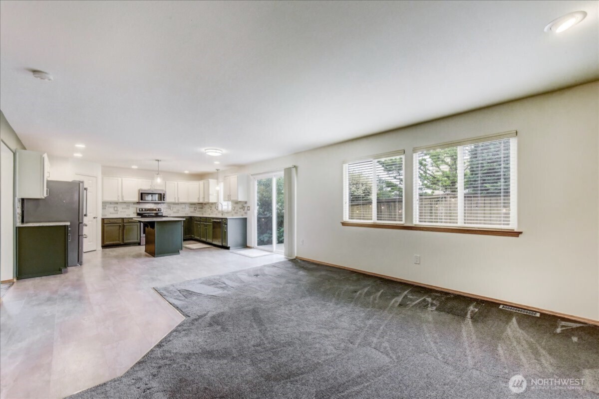 1523 151st Street Property Photo 8