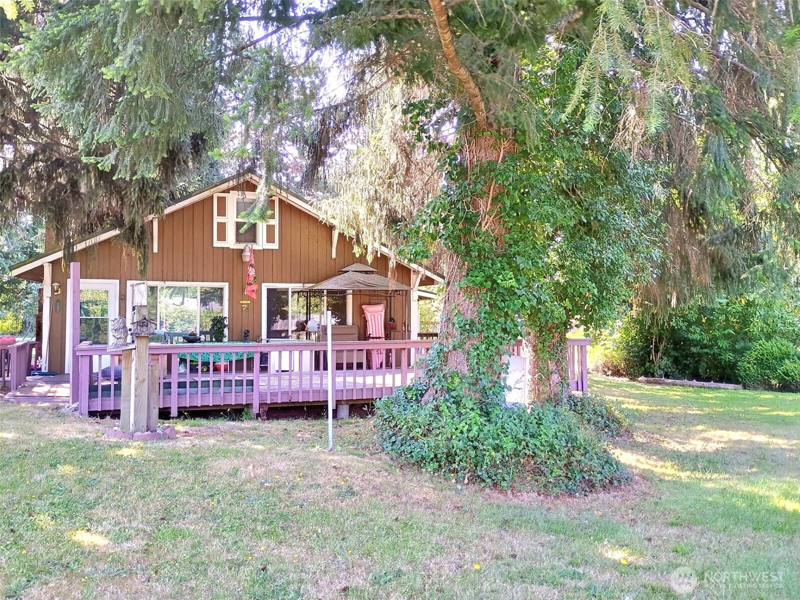 18704 Dynamite Drive Property Photo 2
