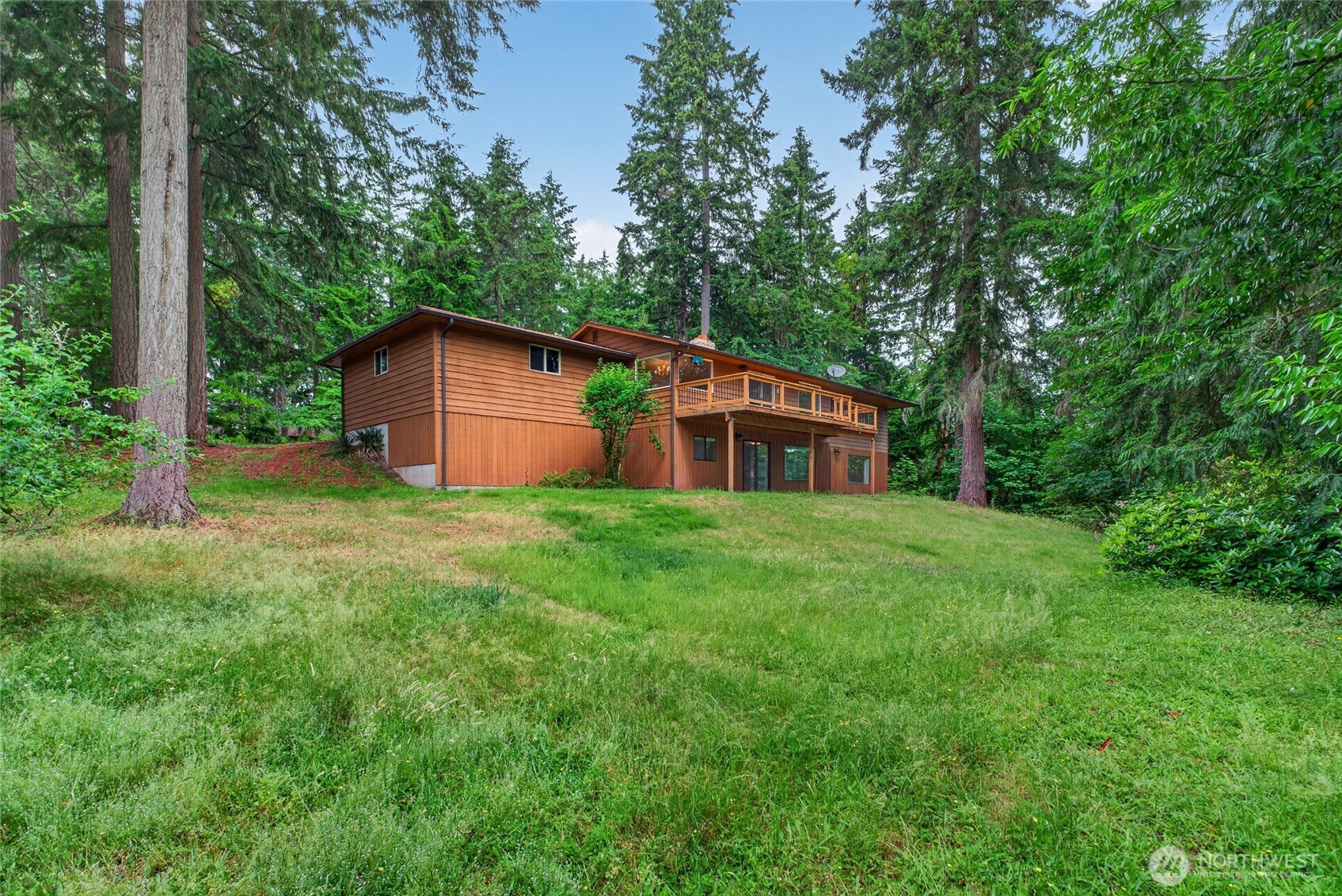 10511 Moller Drive Property Photo 3