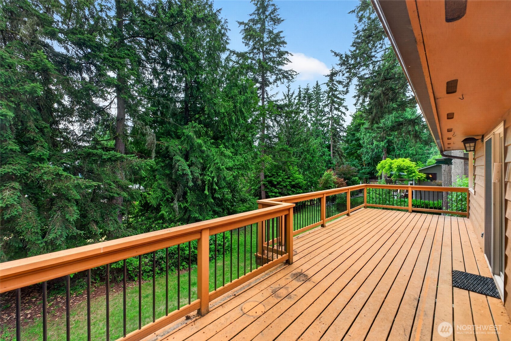 10511 Moller Drive Property Photo 4