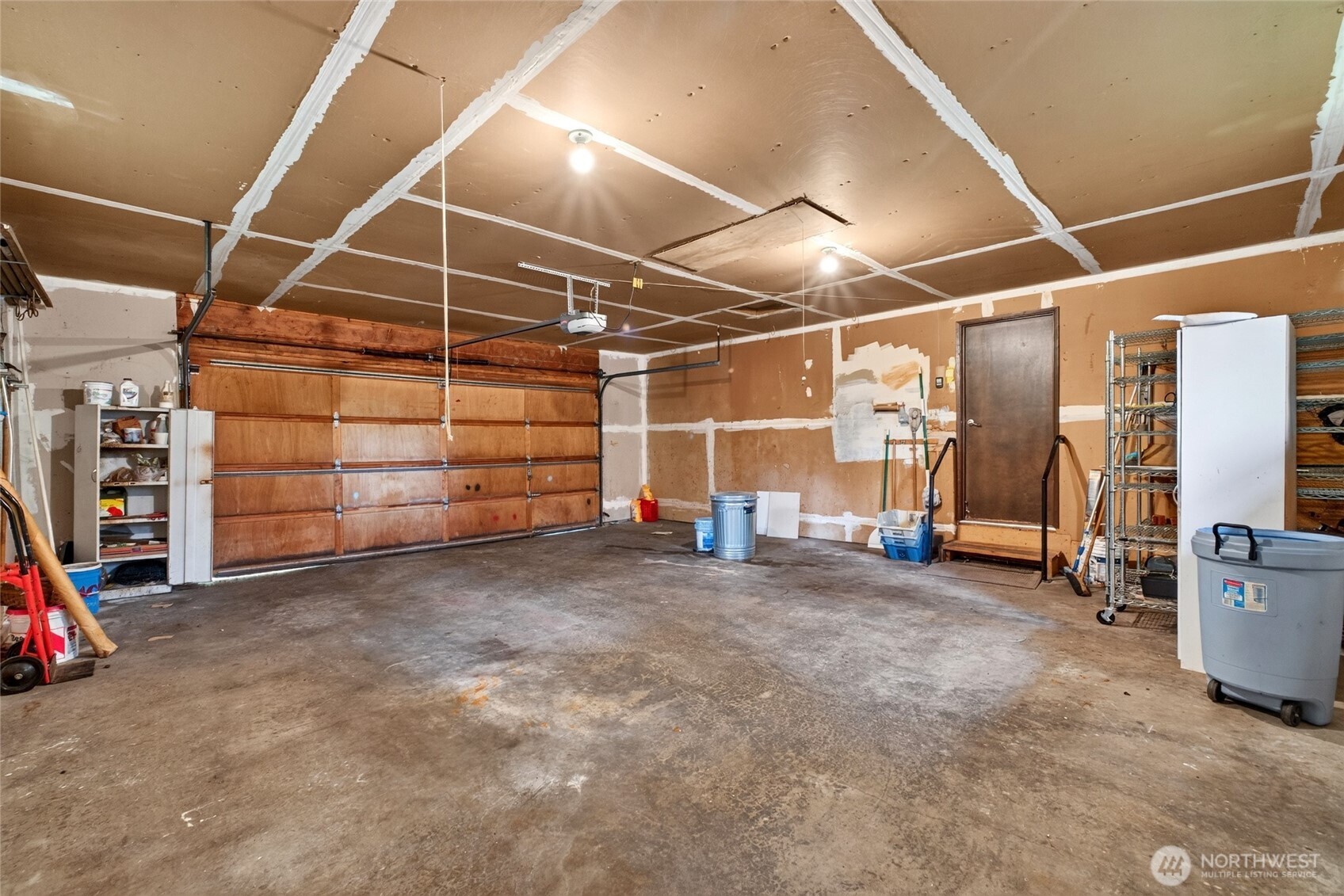 10511 Moller Drive Property Photo 10