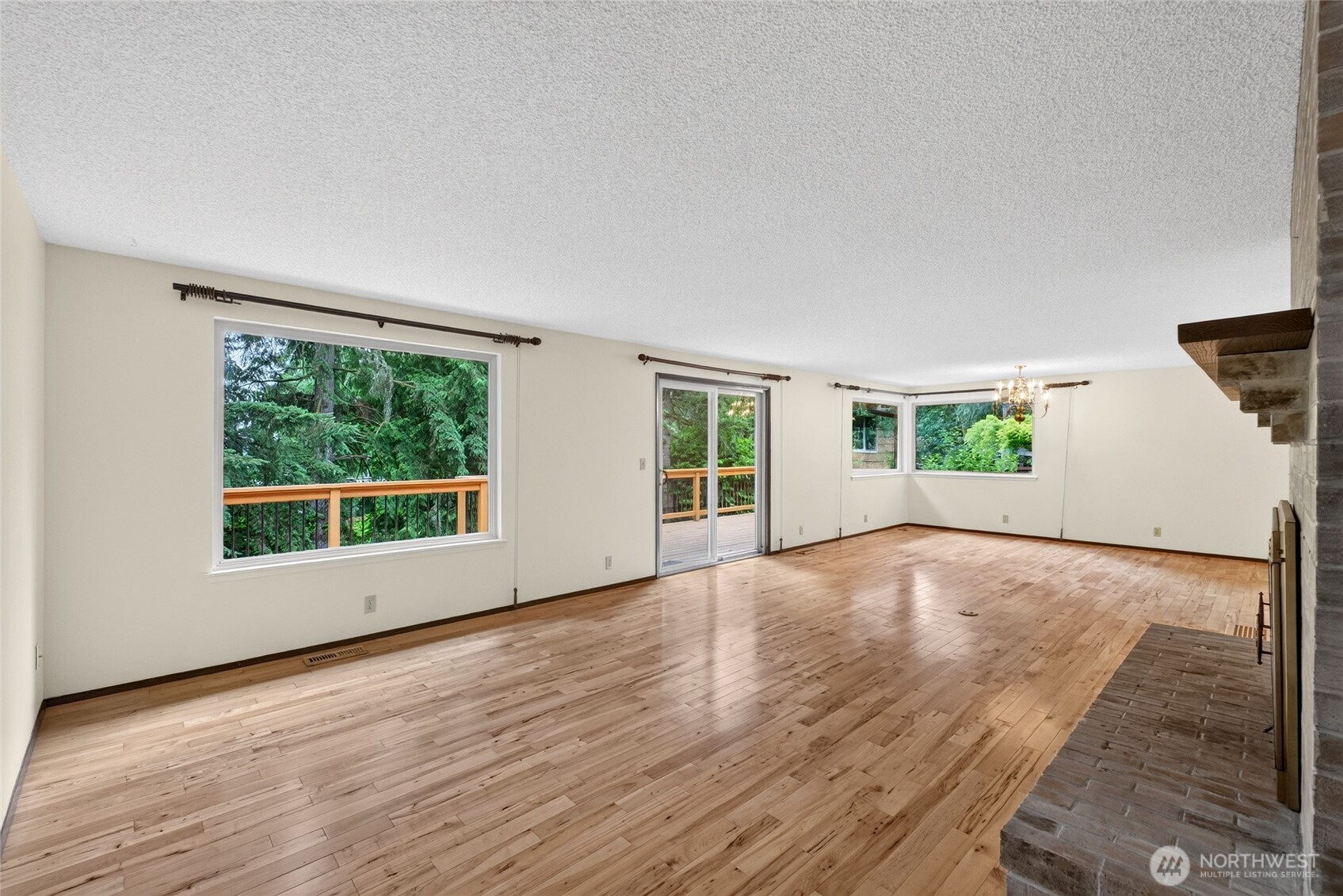 10511 Moller Drive Property Photo 28