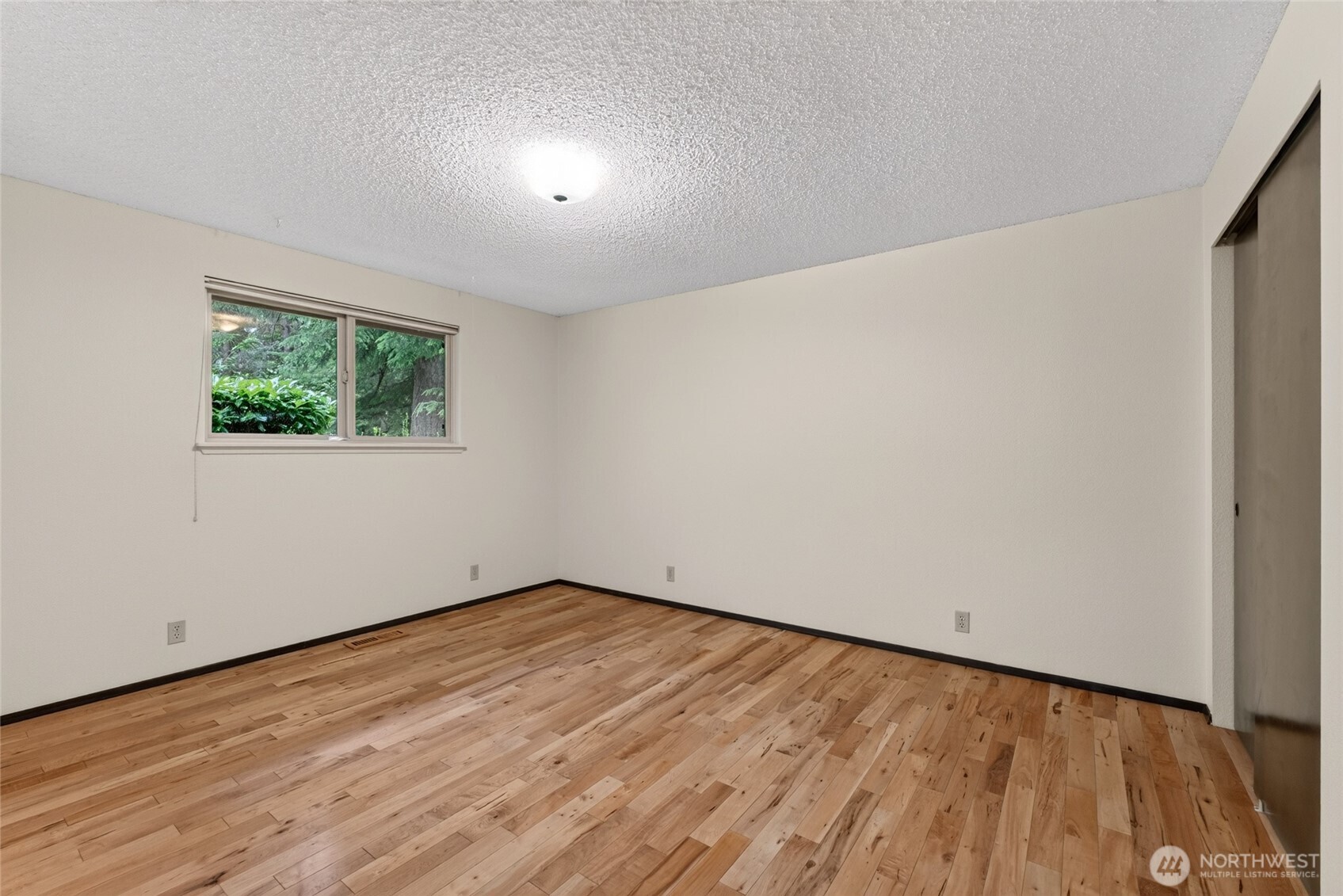 10511 Moller Drive Property Photo 33