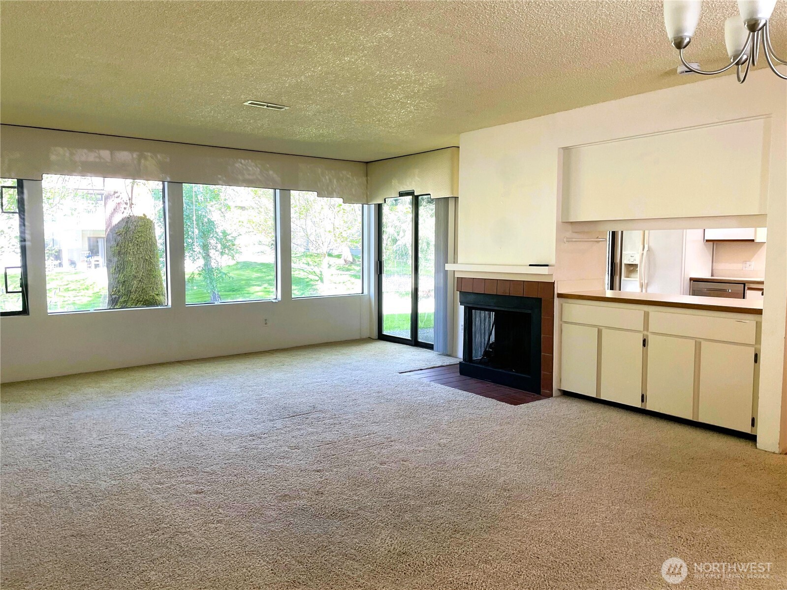 1101 Bellefield Park Lane 1103 Property Photo 5