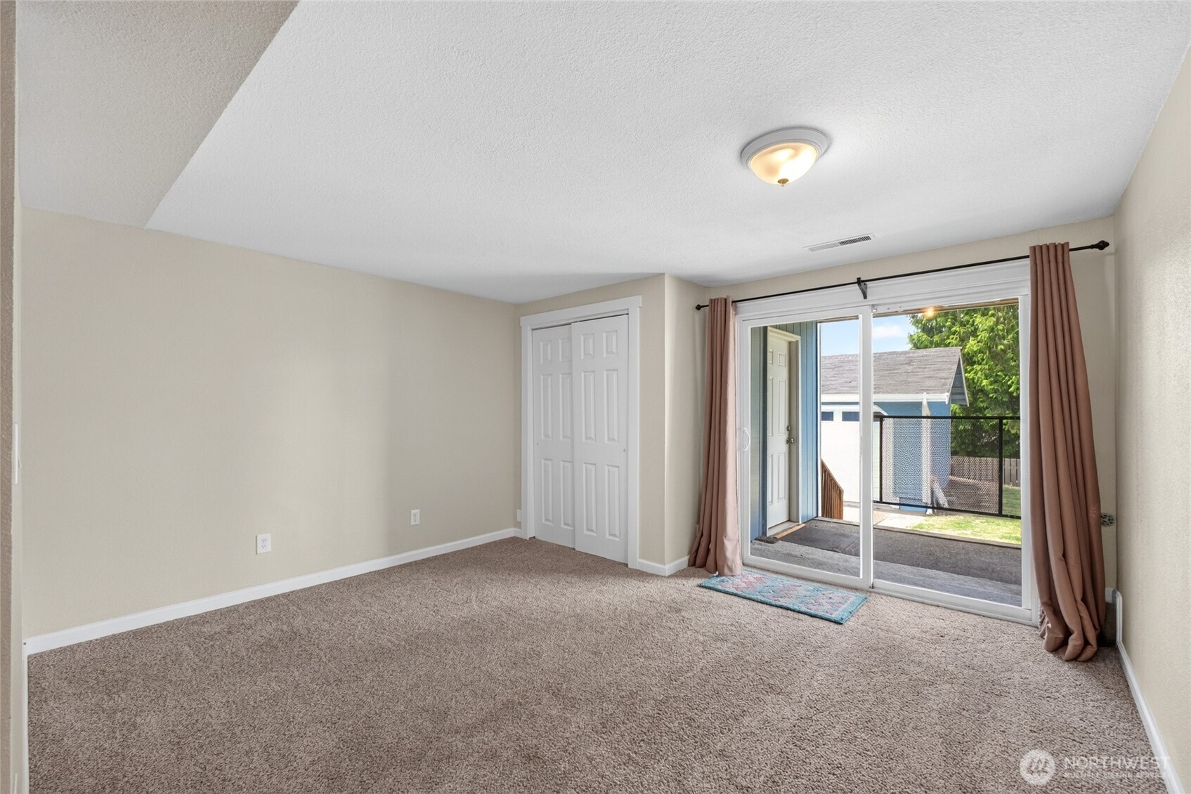 405 14th Avenue Property Photo 18