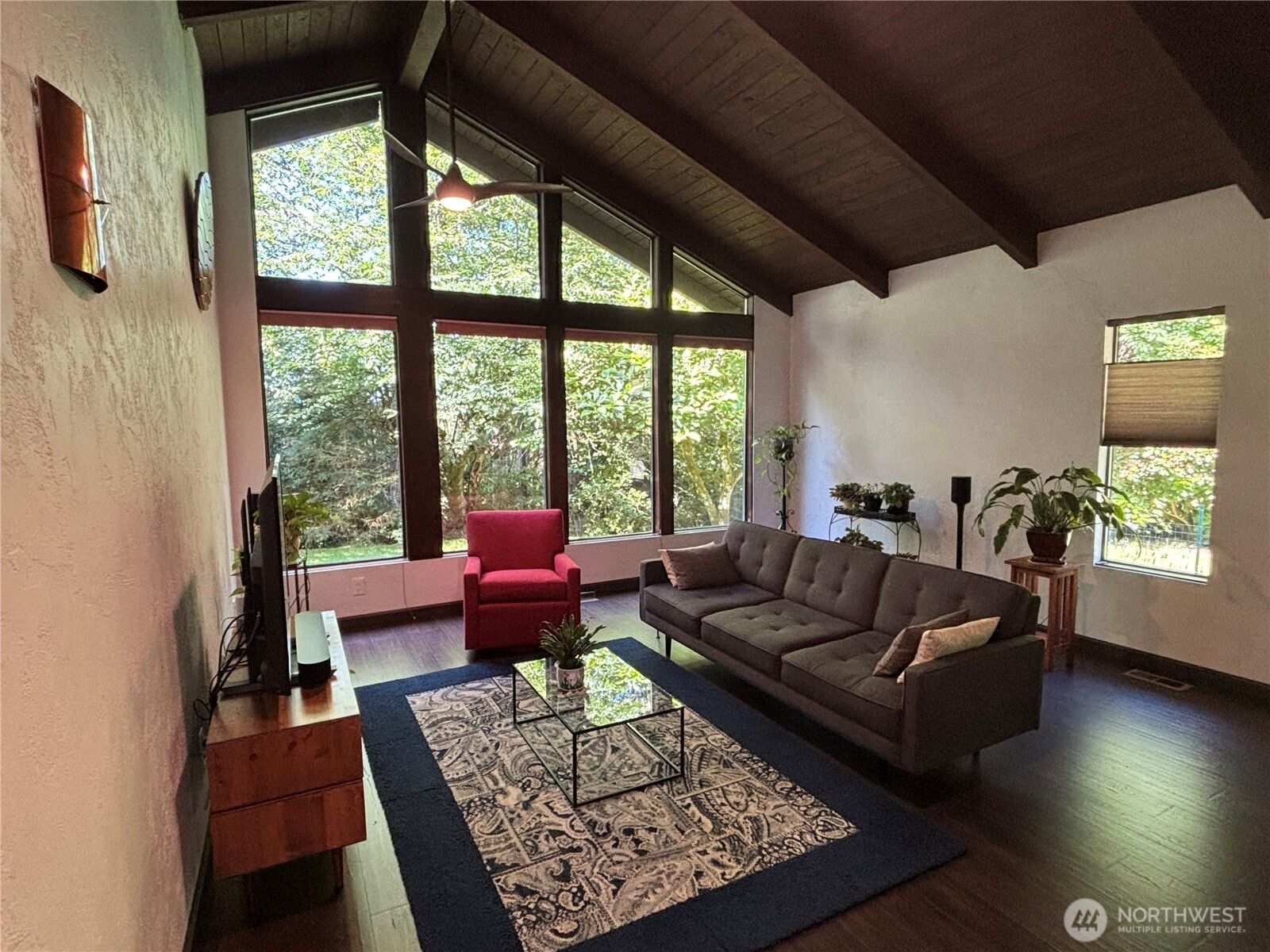 38 Grays Harbor Boulevard Property Photo 3