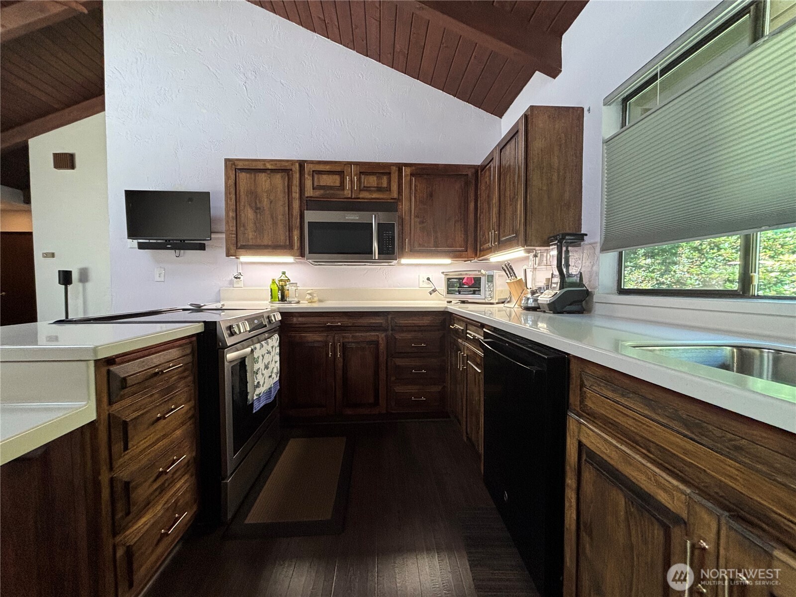 38 Grays Harbor Boulevard Property Photo 10