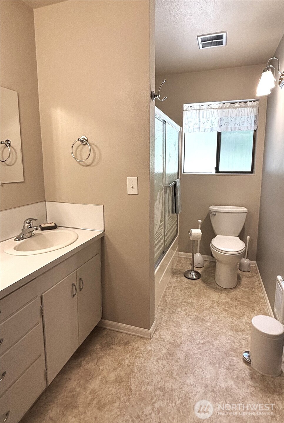 38 Grays Harbor Boulevard Property Photo 19