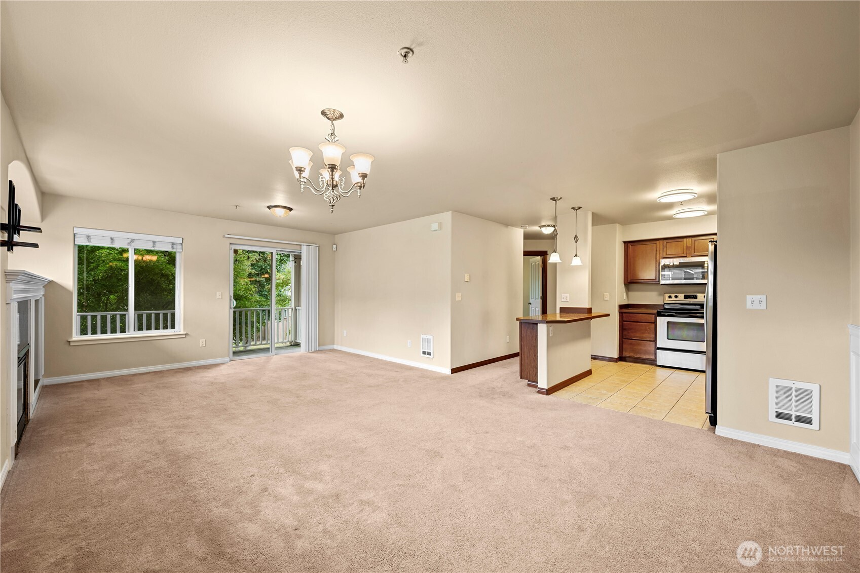 14611 50th Avenue M201 Property Photo 3