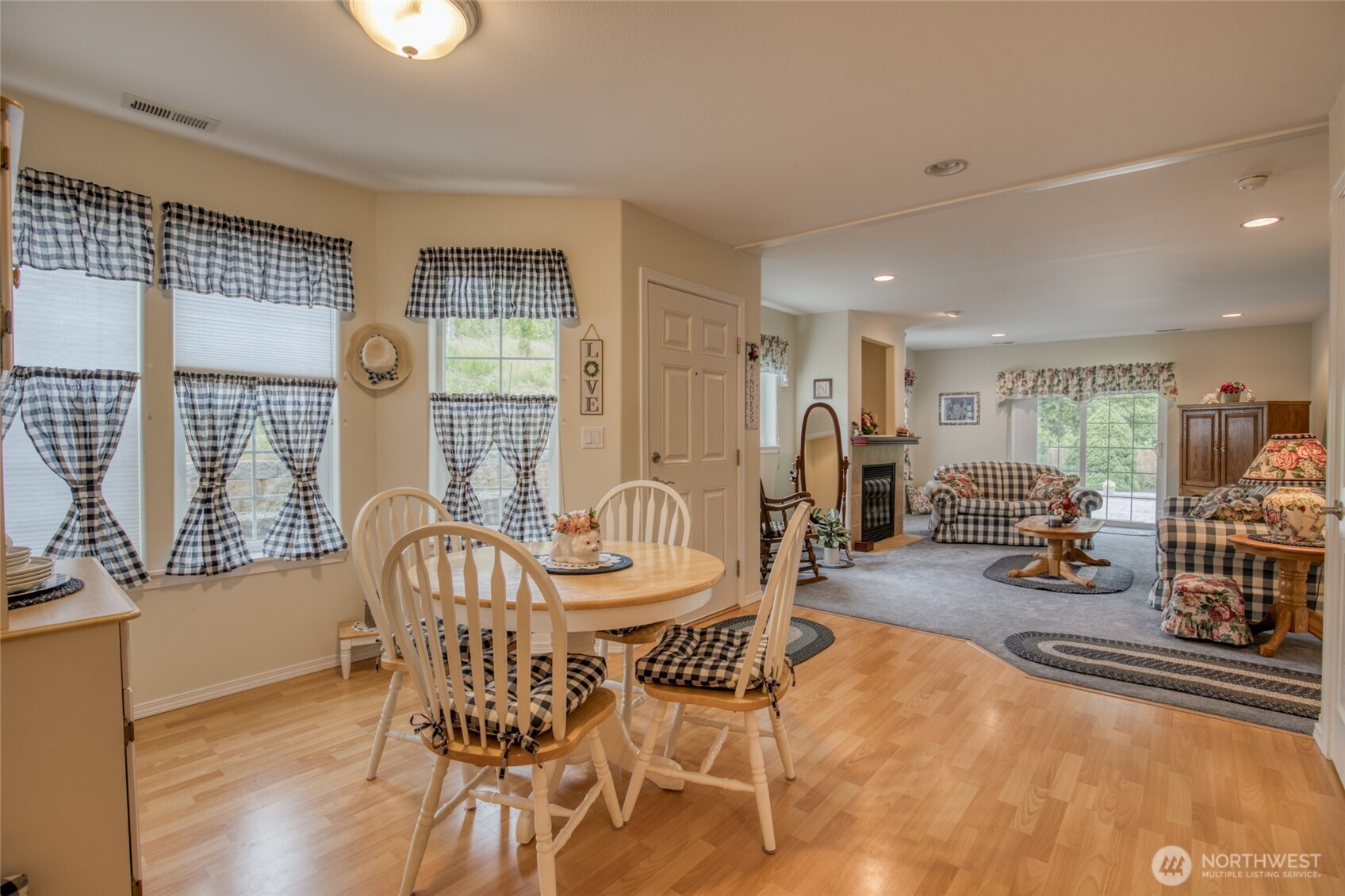 212 Brant Lane Property Photo 14