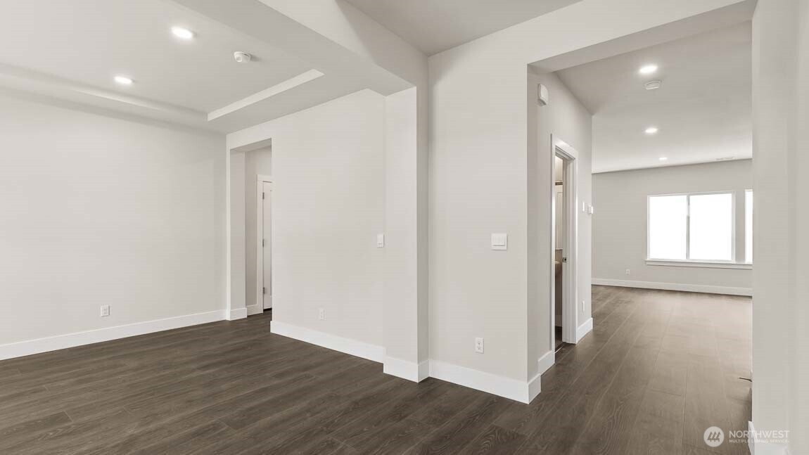 5324 91st Way Property Photo 2