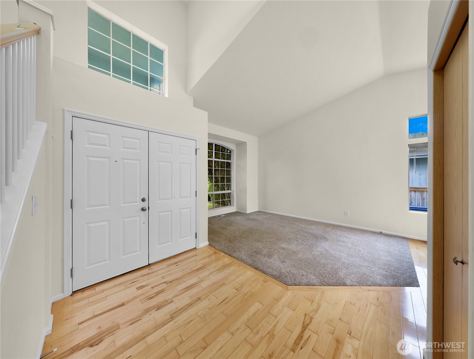 7015 76th Drive Property Photo 5