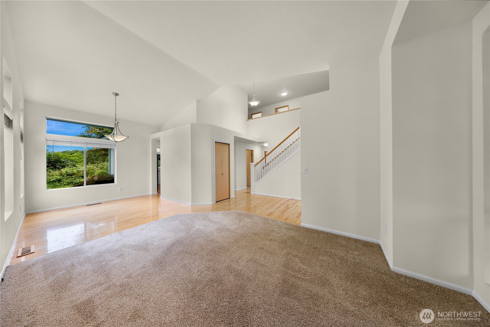 7015 76th Drive Property Photo 8