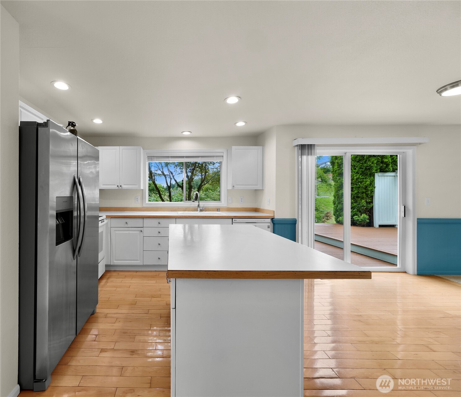 7015 76th Drive Property Photo 12
