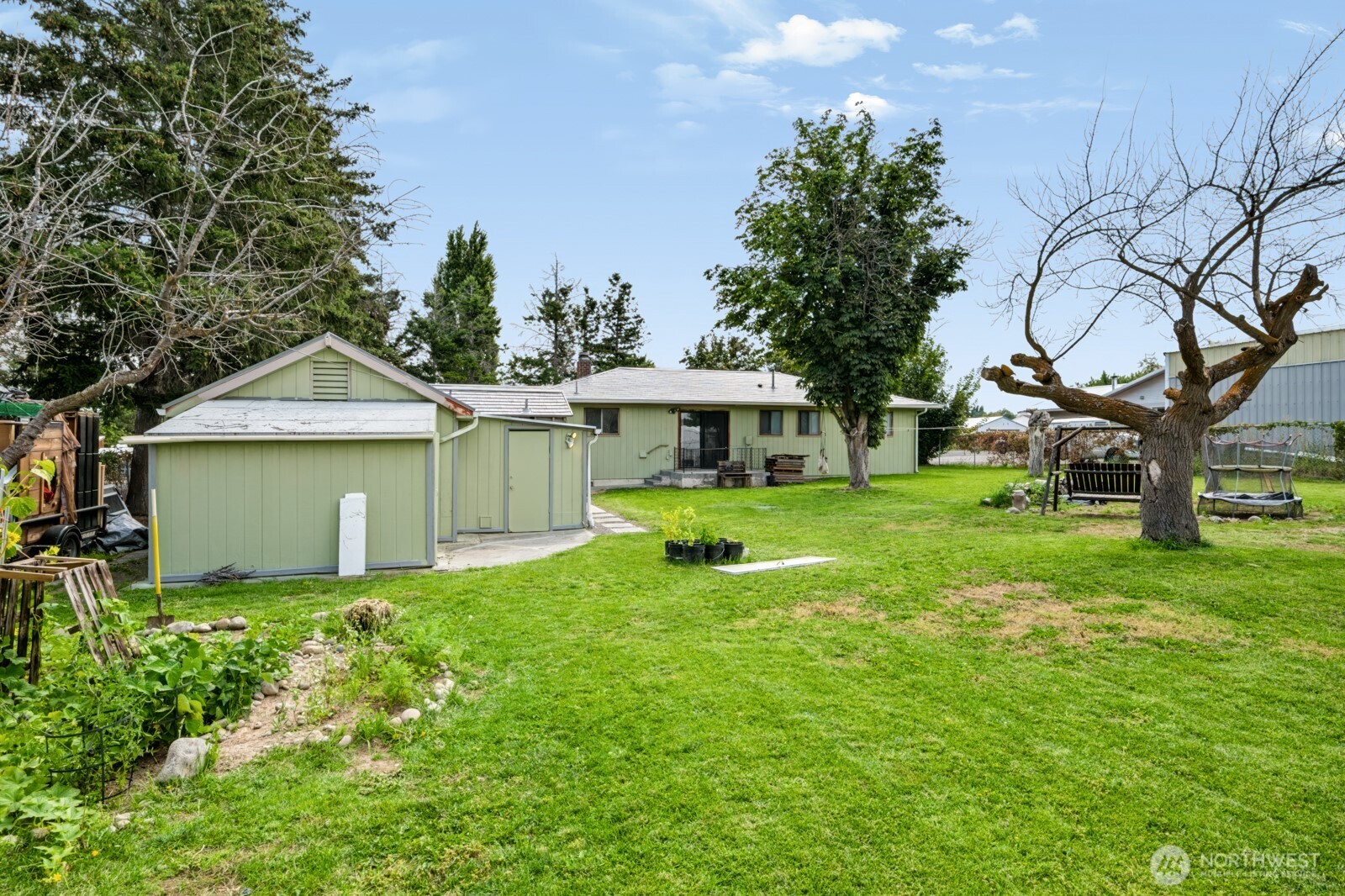 156 Warden Avenue Property Photo 11
