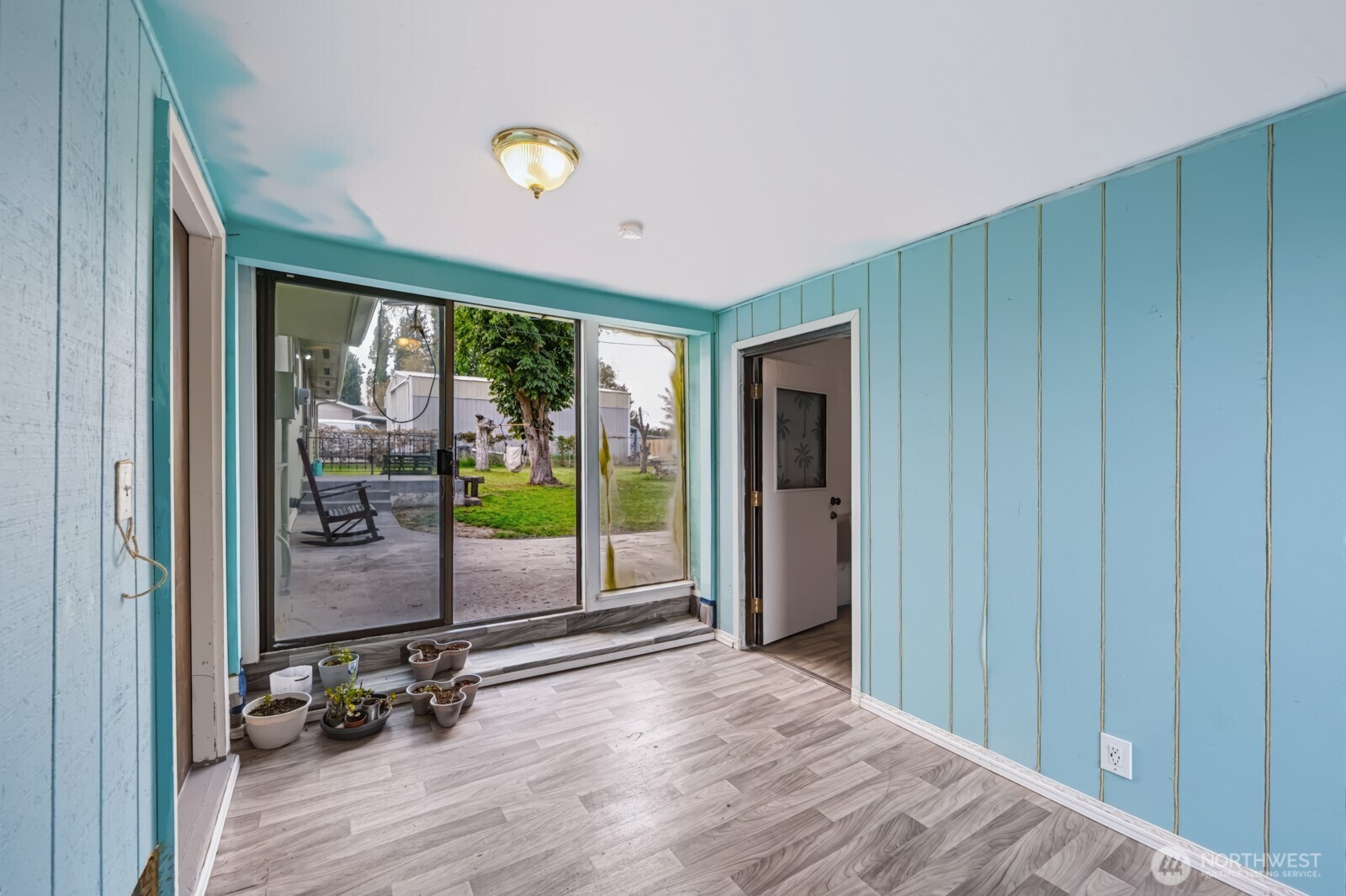 156 Warden Avenue Property Photo 13