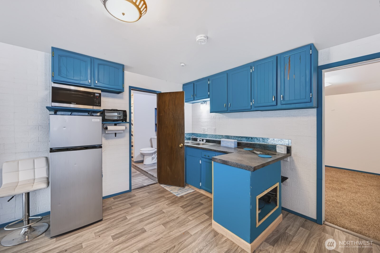 156 Warden Avenue Property Photo 15