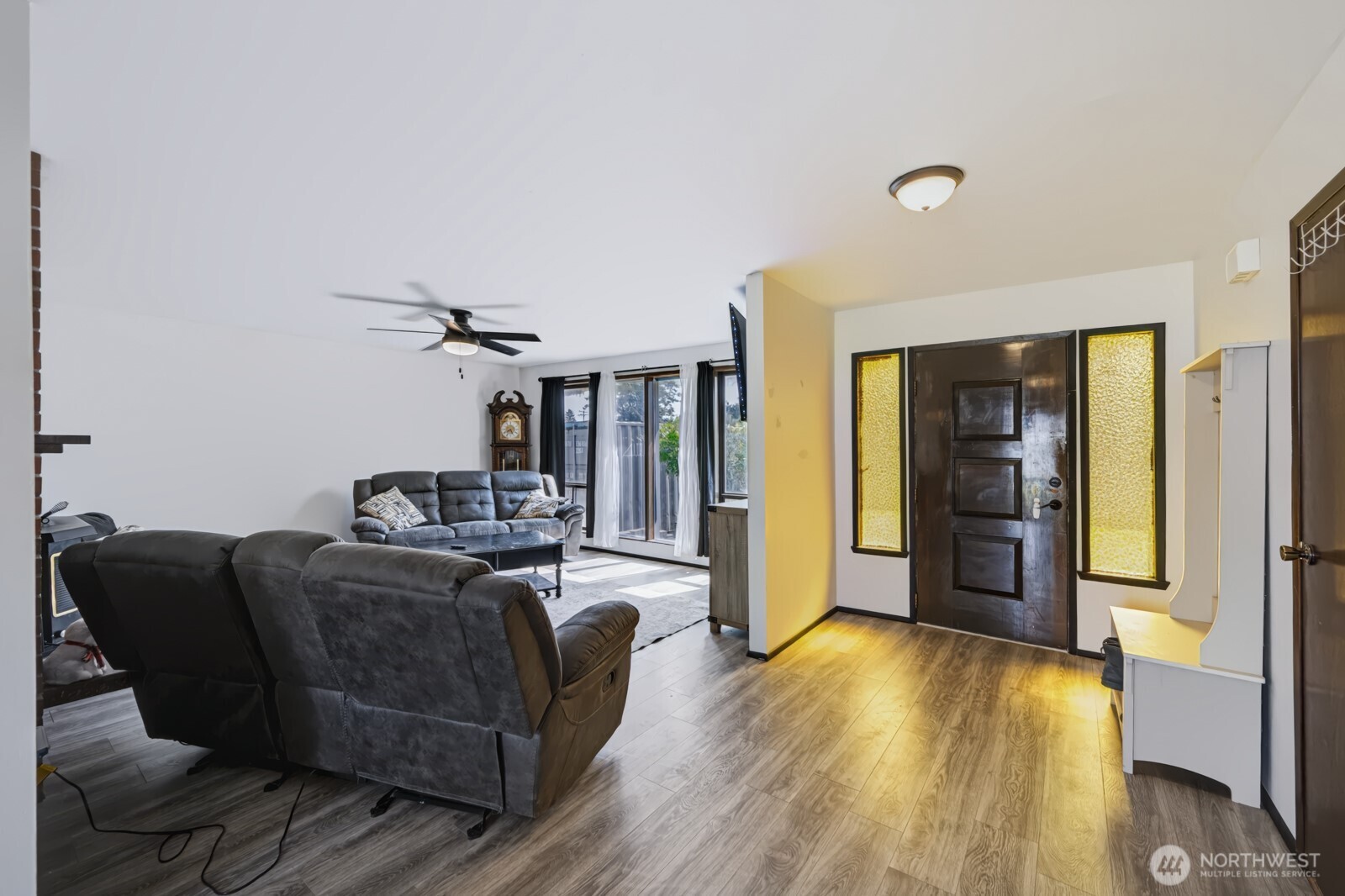 156 Warden Avenue Property Photo 28