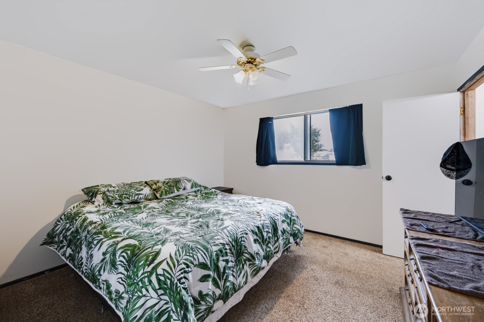 156 Warden Avenue Property Photo 33