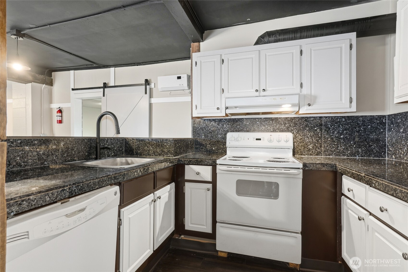 5128 Fobes Road Property Photo 7