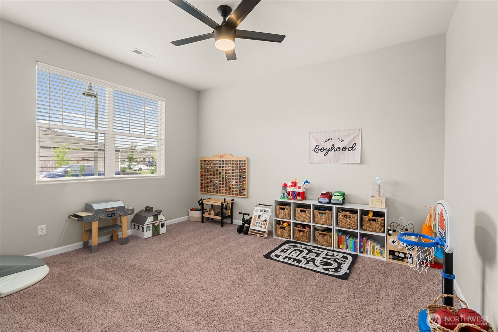 924 Livernash Street Property Photo 17