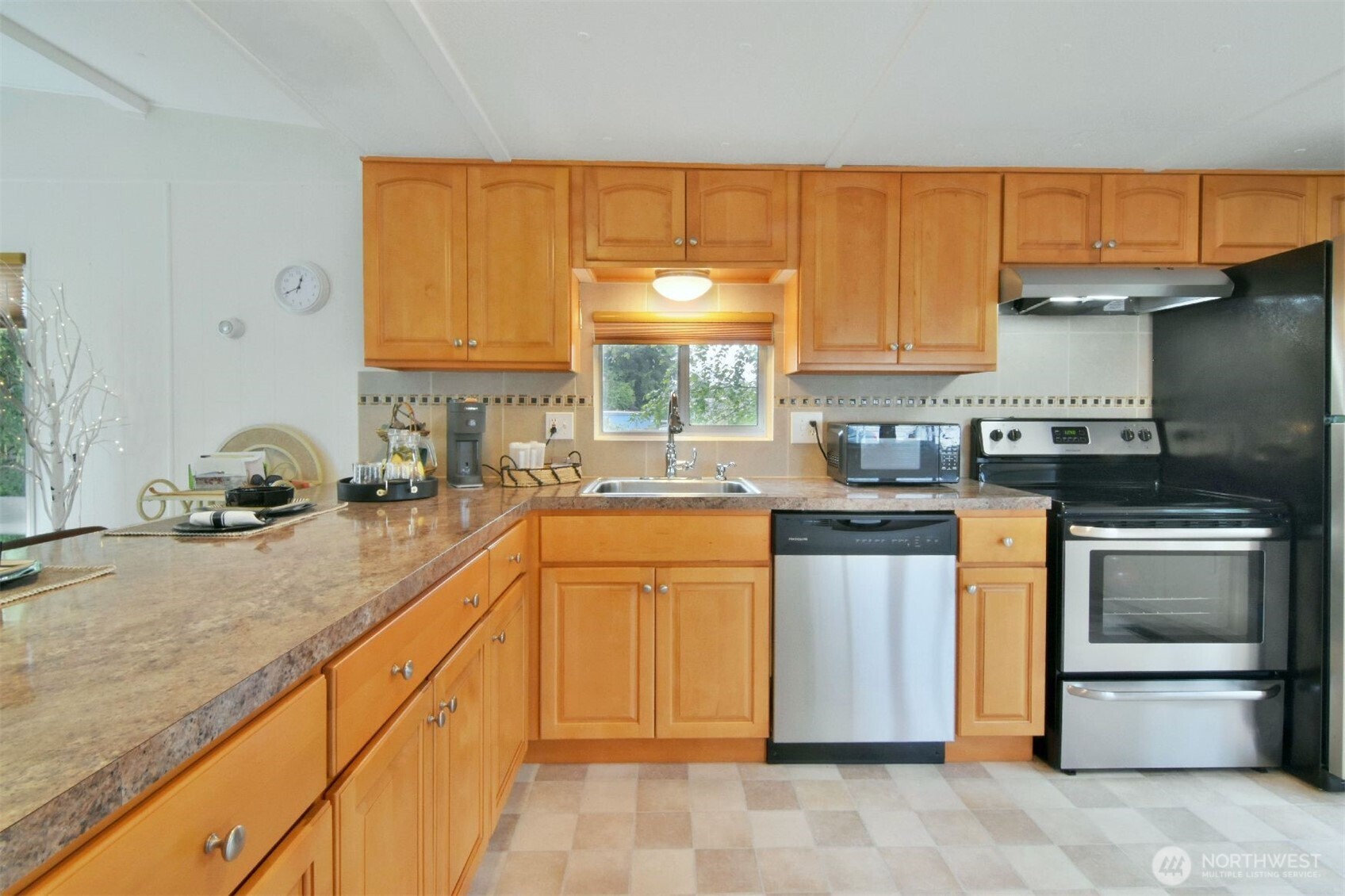 13320 Highway 99 54 Property Photo 5