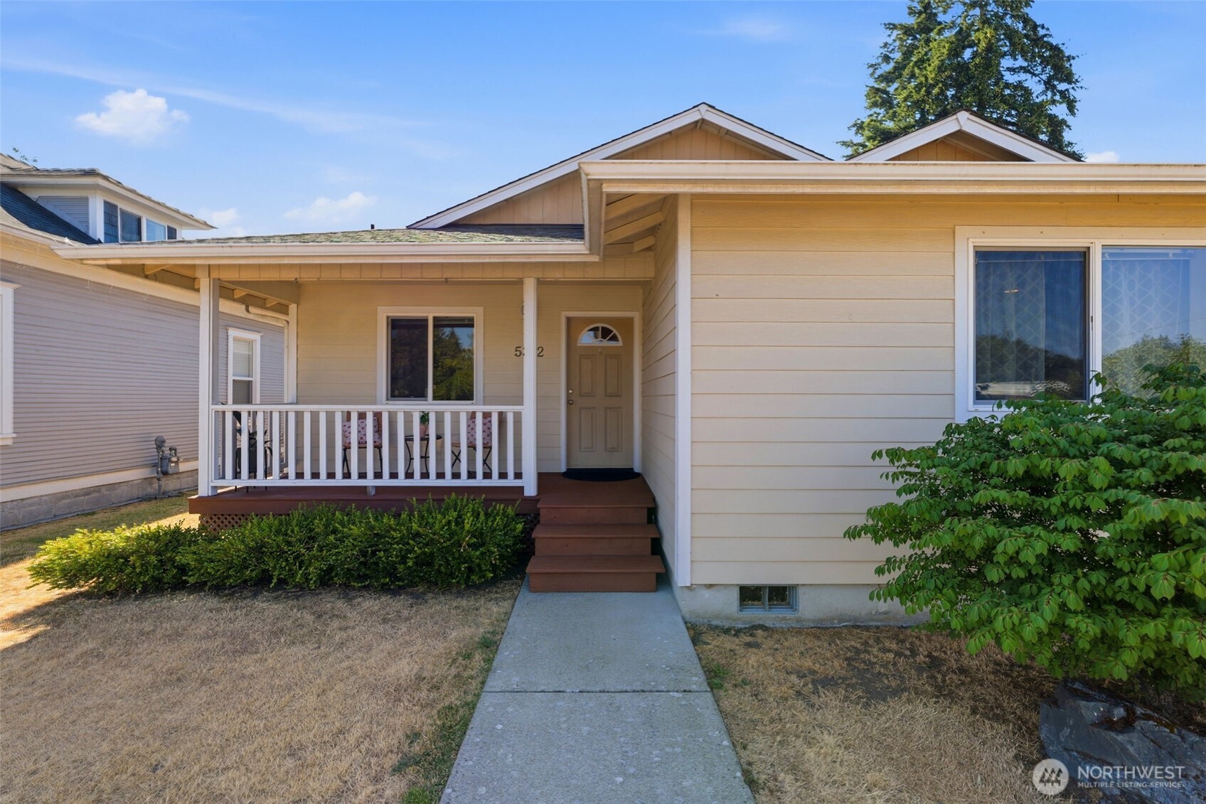 5312 S Fife Street Property Photo 4