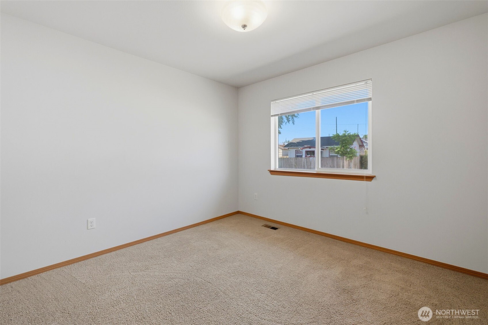 5312 S Fife Street Property Photo 28