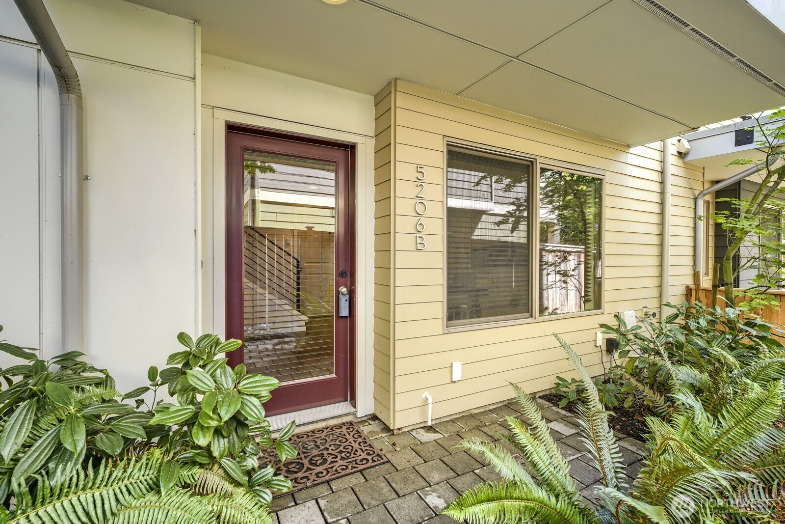 5206 Delridge Way B Property Photo 5