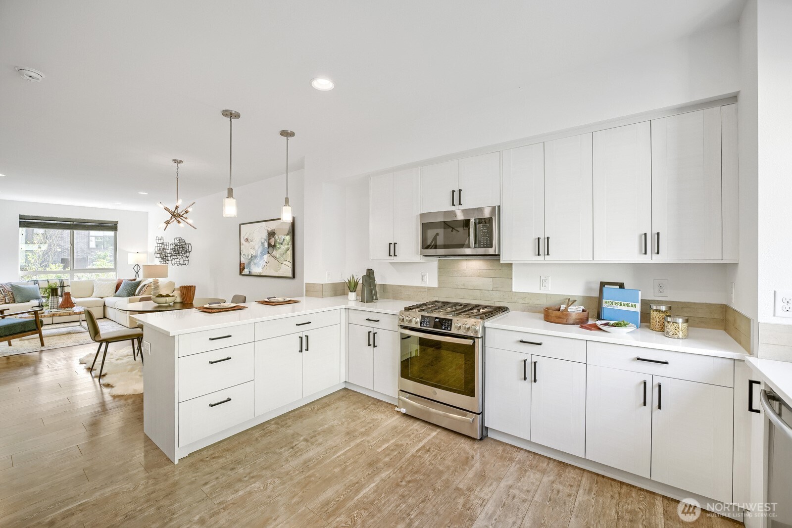 5206 Delridge Way B Property Photo 8
