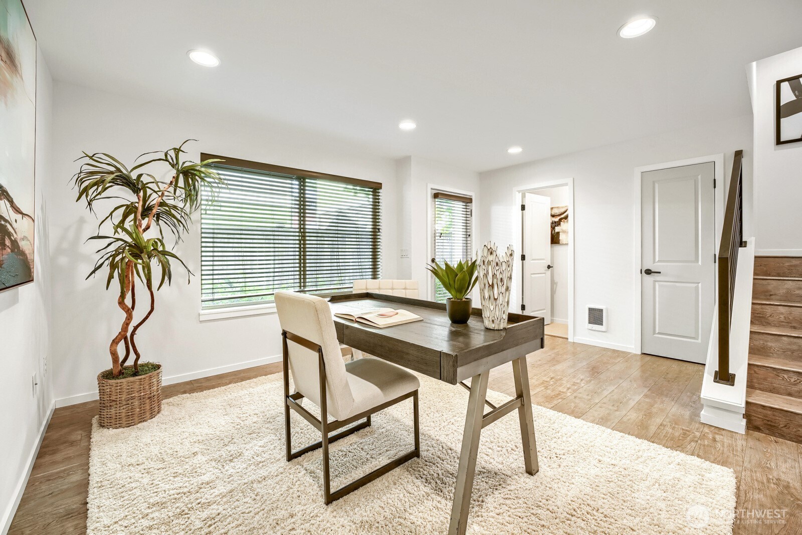 5206 Delridge Way B Property Photo 15