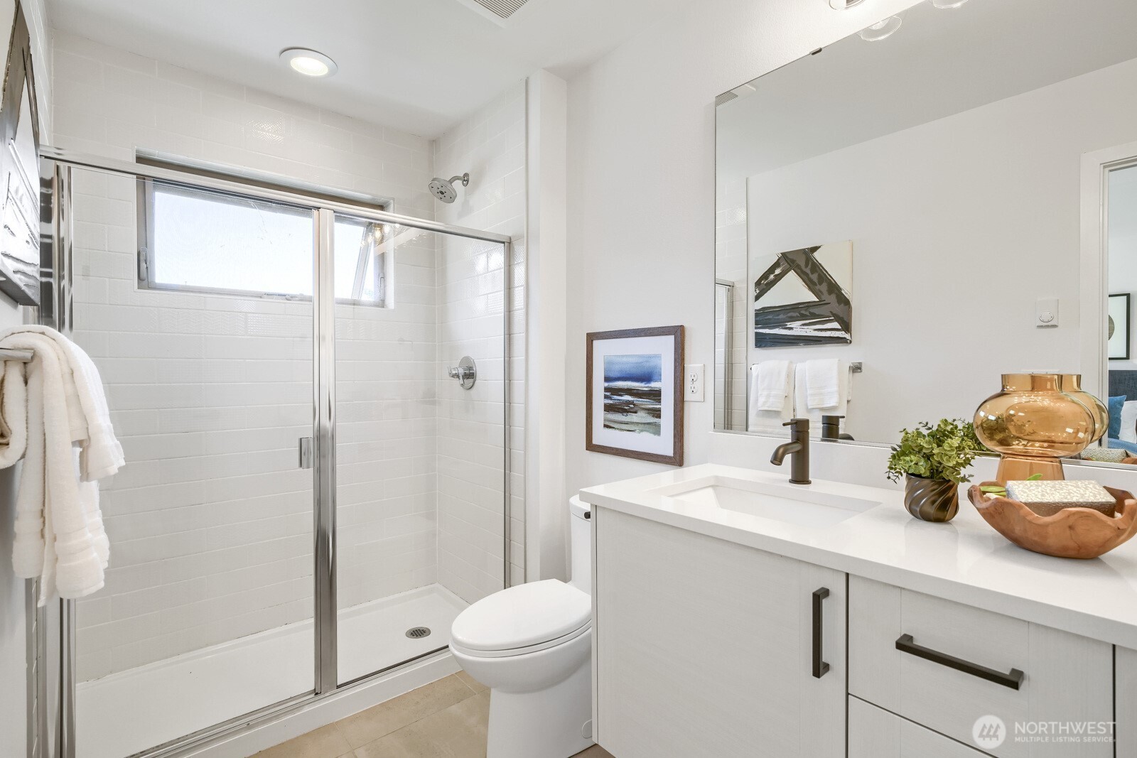 5206 Delridge Way B Property Photo 21