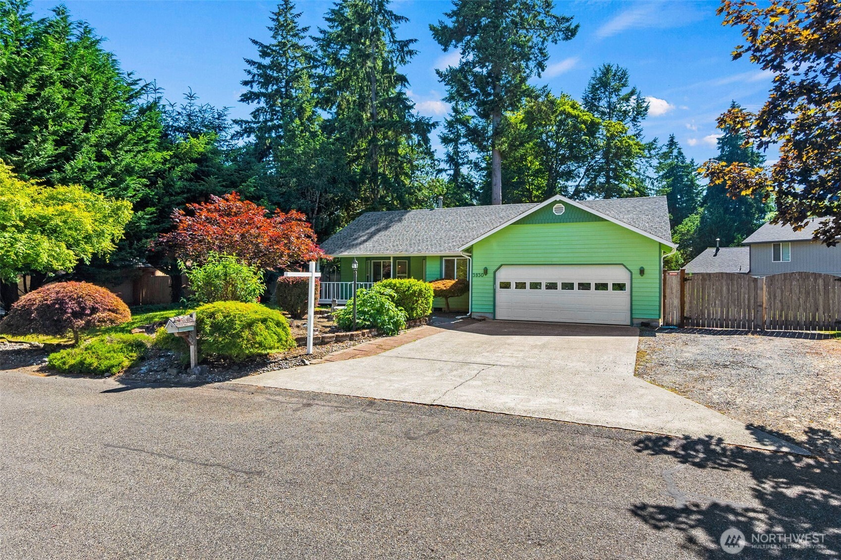 3930 Oxford Loop Property Photo 1