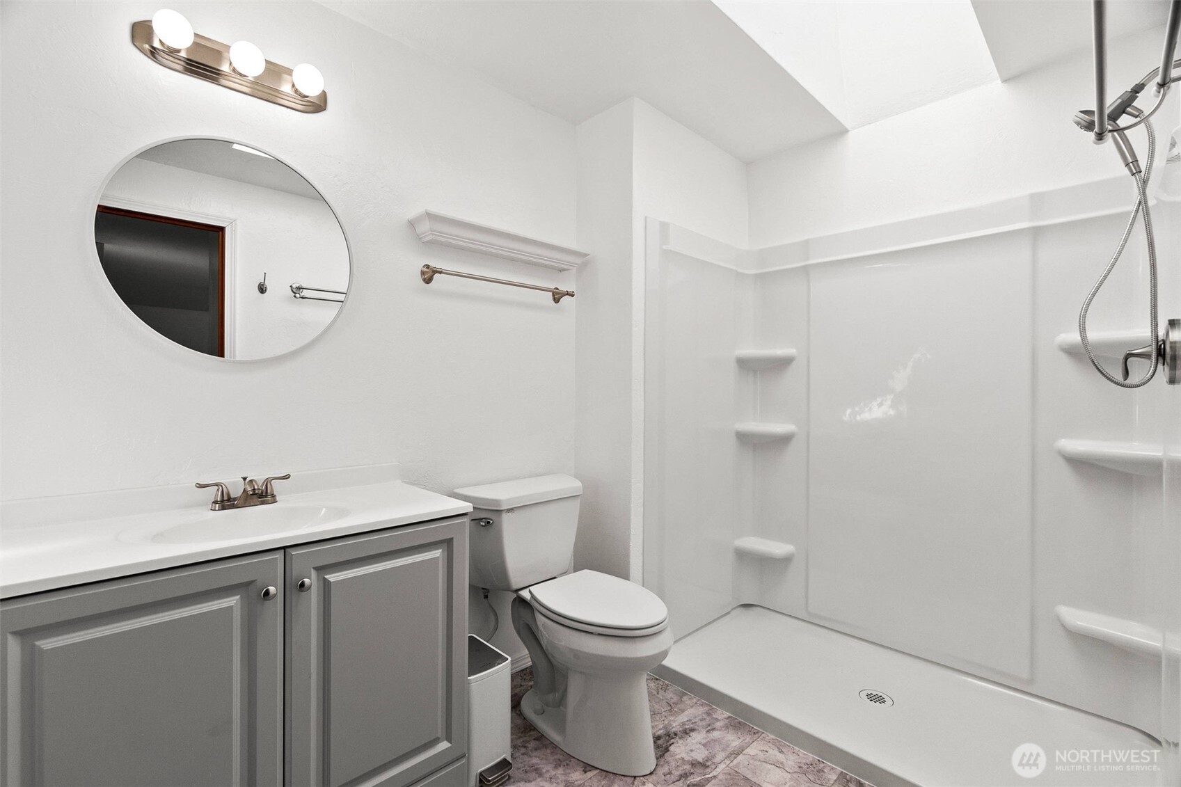 3930 Oxford Loop Property Photo 18