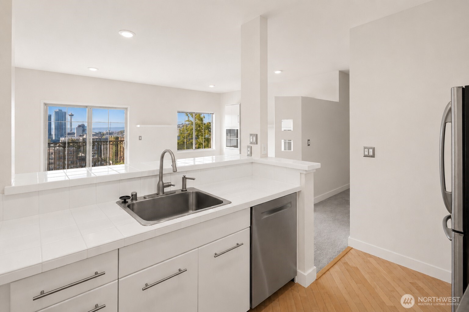 700 E Denny Way 603 Property Photo 12