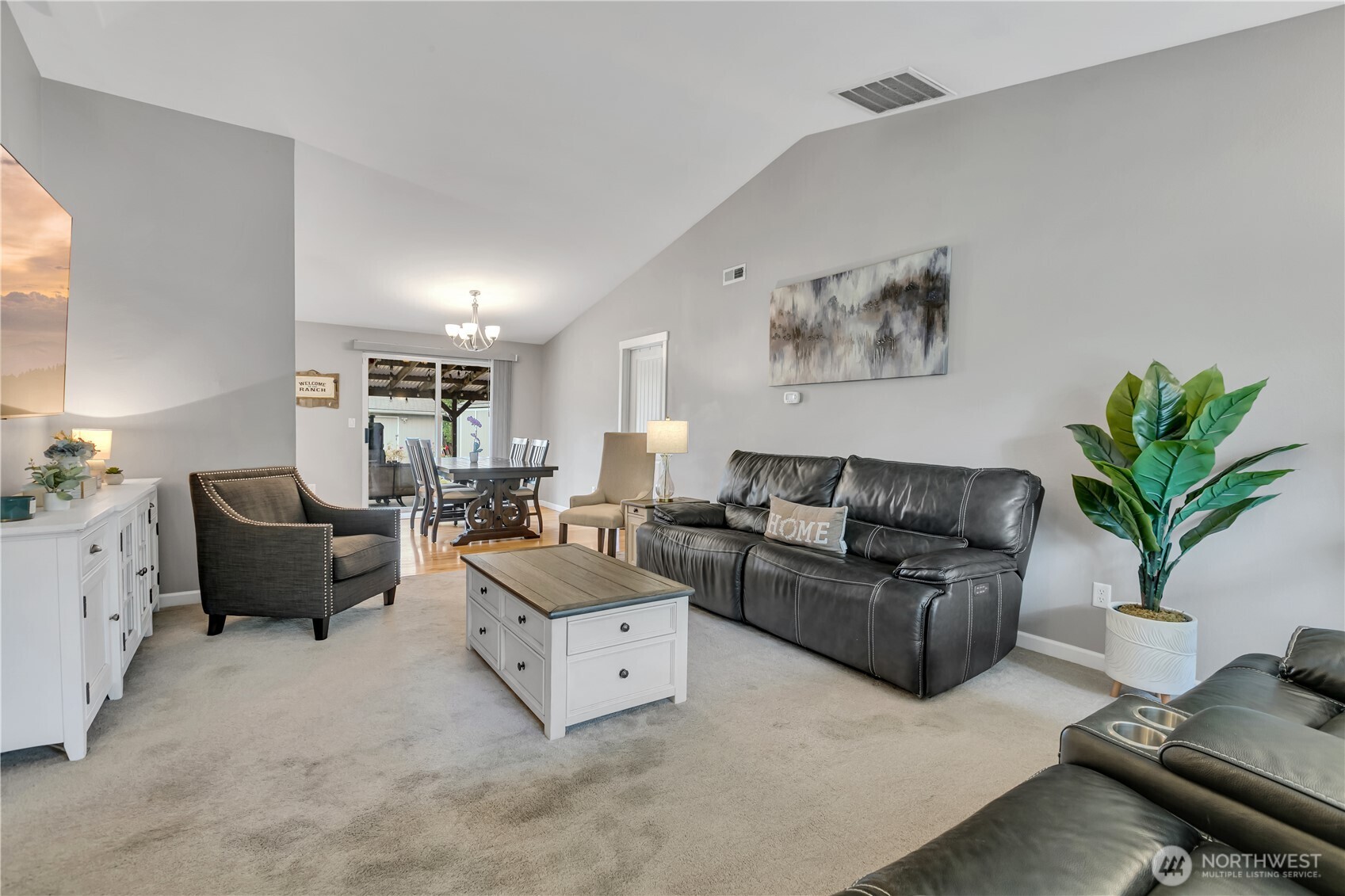 19020 34th Avenue Property Photo 4