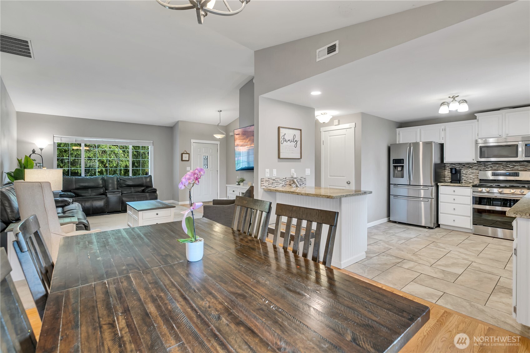 19020 34th Avenue Property Photo 8