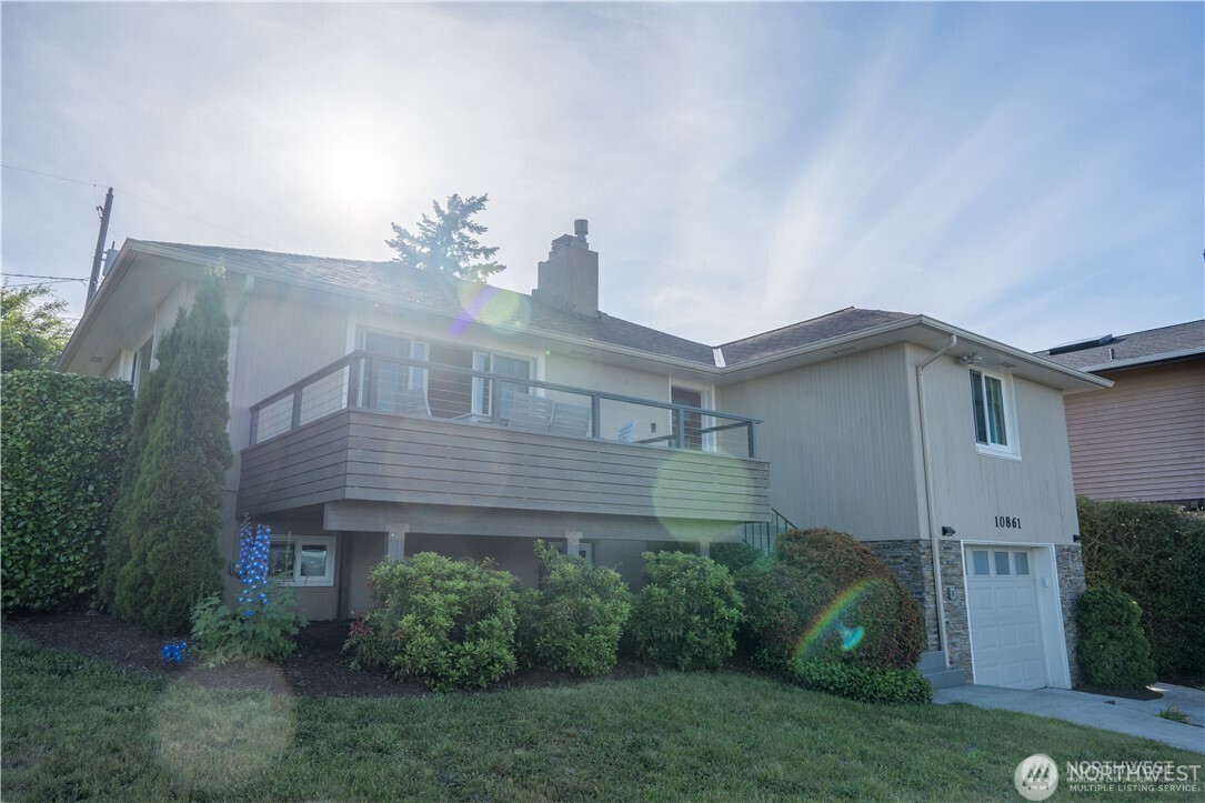 10861 Auburn Avenue Property Photo 2