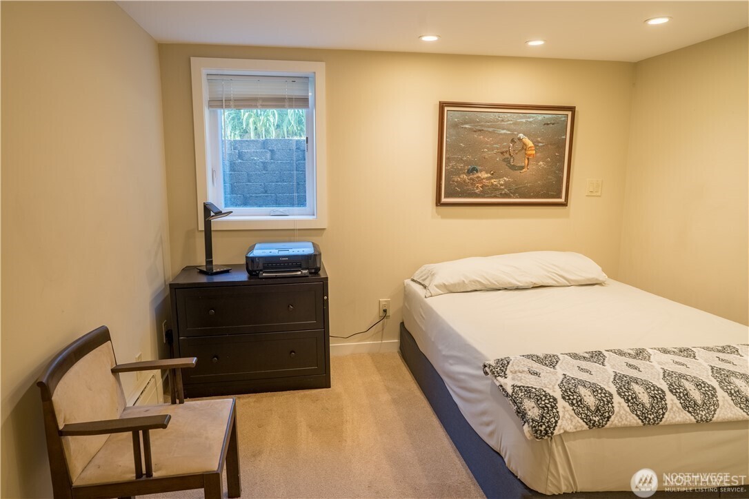 10861 Auburn Avenue Property Photo 16