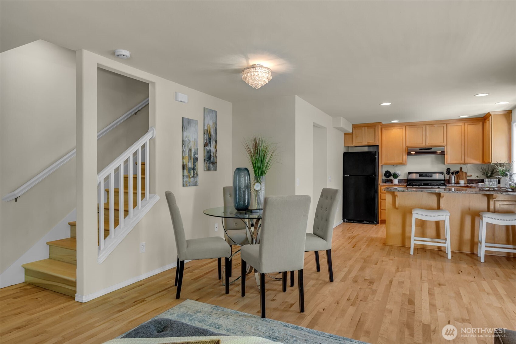 4720 Interlake Avenue Property Photo 9